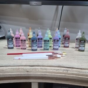 20 Bottles Tulip Slick Dimensional Fabric Paints with Brushes - Assorted
